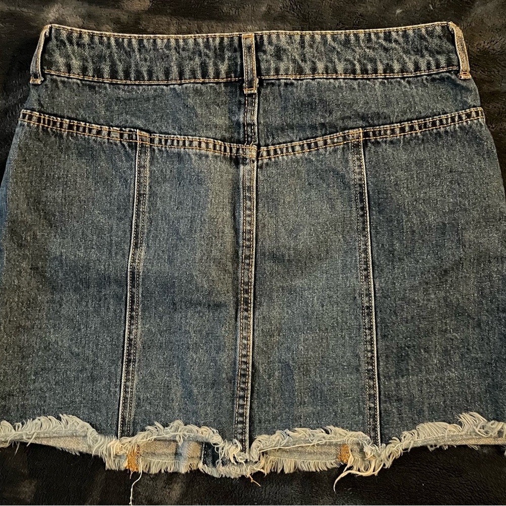 Denim Button-Front Skirt - Picture 3 of 4